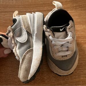 Nike Kids Gray and White Sneakers baby child 3 c 3c